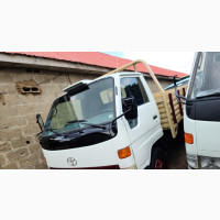 Toyota Dyna 200 6 Tyres Long/Wide Bucket Used Like New