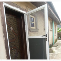 Aluminum Hinge Door Net With Key and Handle - Brand New