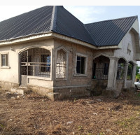 10bdrm Block of Flats in Obayantor, Benin City for Sale