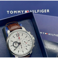 Stylish Leather Strap Luxe Chronograph Men’S Wrist Watch