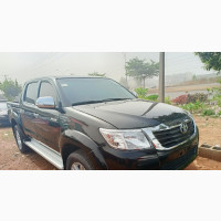 Toyota Hilux SR 4x4 2014 Black