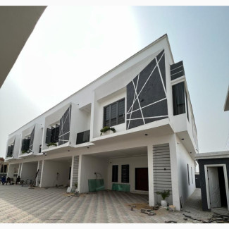 Luxury Standard 4bdrm Terrace Duplex in Chevron for sale