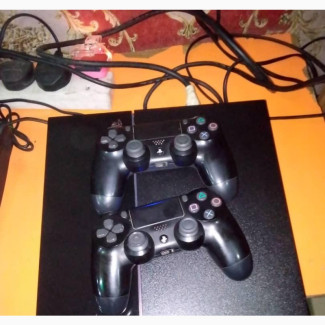 Ps4 Fat With Two Controller
