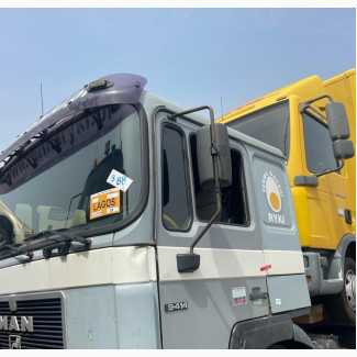 8 Tyres Man Diesel Truck