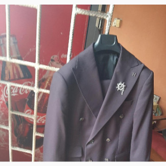 Hermose Burgundy Suit