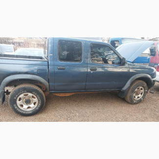 Nissan Frontier 2000 Blue