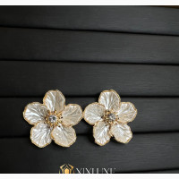Vanilla Bloom Earrings