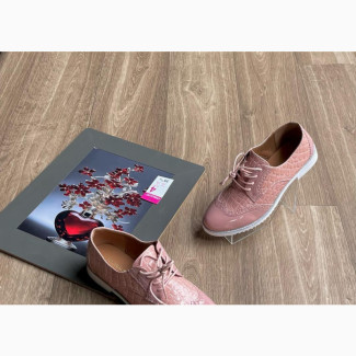 Quality Female Brogues Flat Shoes