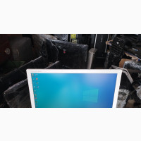 White Monitor Very Neat and Affordable