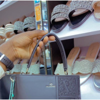 Elegance Embodied: The Ultimate Statement Handbag.
