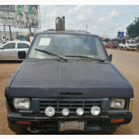 Nissan Pick-Up 1997 Blue