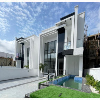 Luxurious 5bdrm Duplex with Pool BQ in Lekki