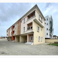 5bdrm Townhouse / Terrace in Ikate, Lekki for rent