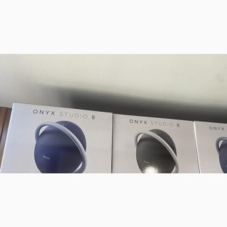 Onyx Studio 8