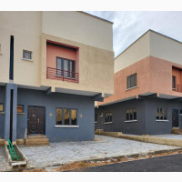 4bdrm Duplex in Paradise Estate, Life C - Unbeatable Offer
