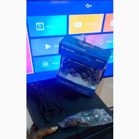 Mint PS4 Disc Console with Complete Accessories