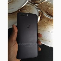 OnePlus 5 128 GB Black