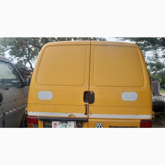Volkswagen Transporter 2003 Yellow