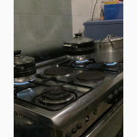Century 4 Gas Burner and 2 Electric With Oven
