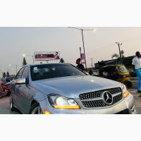 Mercedes-Benz C300 2013 Blue