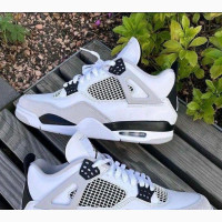 Nike Retro Jordan 4
