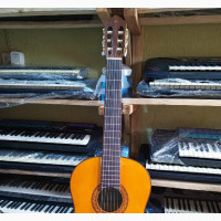 YAMAHA Classical Acoustic Guitar, 40inches, Nylon String