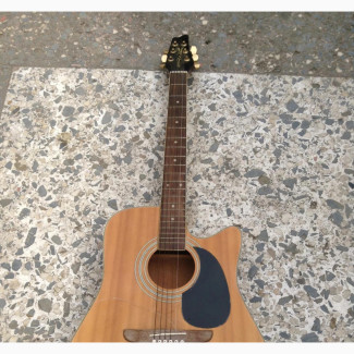 Uk Used Master Acoustic Spanish Guitar