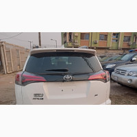 Toyota RAV4 SE FWD (2.5L 4cyl 6A) 2016 White