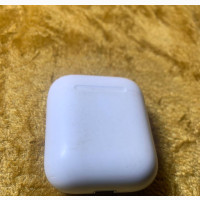 Original Apple Airpods