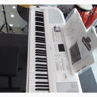 Brand New Yamaha Portable Grand DGX-670 Keyboard