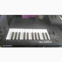 Alesis Q25 MIDI Keyboard Controller - UK Used
