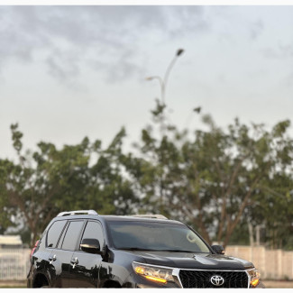 Toyota Land Cruiser Prado 2017 Black