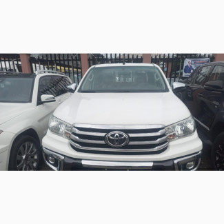 Toyota Hilux SR5 4x4 2019 White