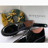 Givenchy Shiny Leather Luxury Shoe for Sale