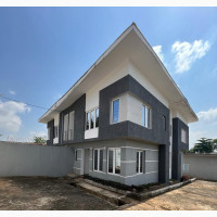 3bdrm Duplex in Olumbe Bashir Old for sale