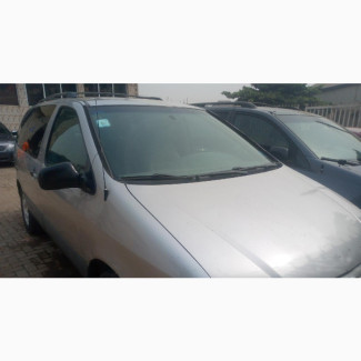 Toyota Sienna LE 2002 Green