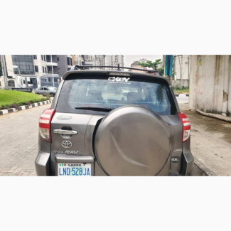 Toyota RAV4 2010 Gray