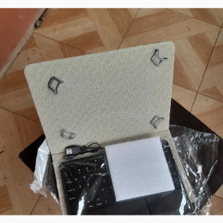 Universal Bluetooth Keyboard With Leather Pouch