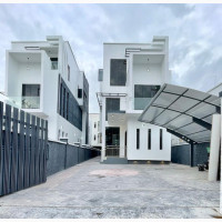 Luxury 4 Bedroom Duplex for Sale in Lekki - 260m