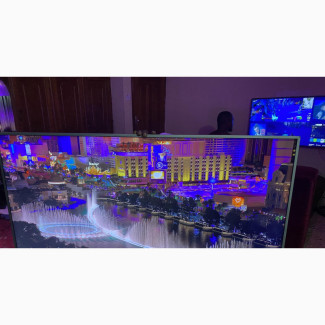 Philips 55 Android UHD Dolby Vision, 3 Side Ambient Light