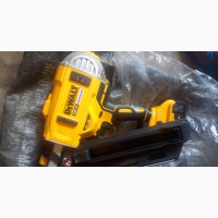 Dewalt DCN692 18v XR Cordless Brushless Framing Nail Gun