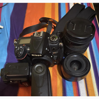 Nikon D7000 Camera with Sigma Lens and Speed Light