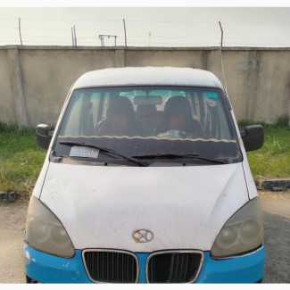 Toyota HiAce 2010 Blue