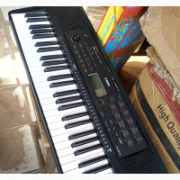 PSR E273 Keyboard