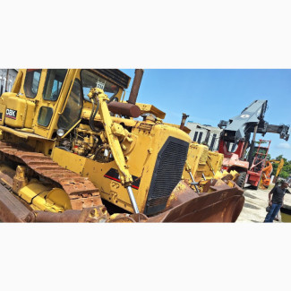 D8K Caterpillar Bulldozer With Ripper and Without Ripper
