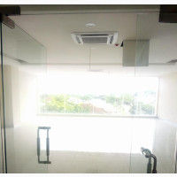 Store/Showroom/Optical/Pick Up Space for Rent