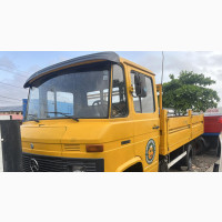 Mercedes-Benz 608 Yellow