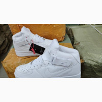 High-top Nike Sneakers (White)