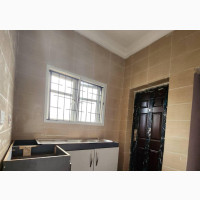 2bdrm Bungalow in Kolapo Ishola Gra, Ibadan for rent