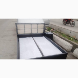4.5 by 6 Feet Bed